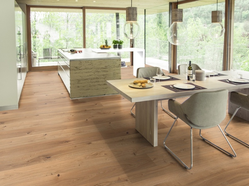 Rustikálny dub, lak, drevené podlahy Weitzer